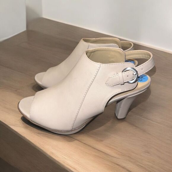 ✨Naturalizer Dawn Leather Platform Sz 6.5 Shootie✨ - Picture 5 of 10